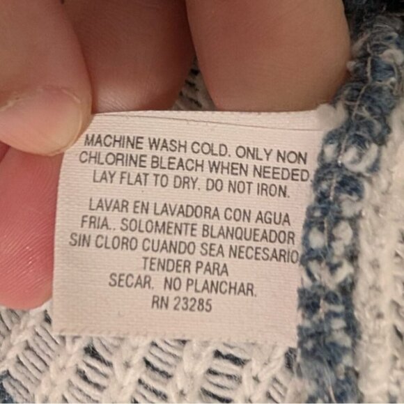 Vintage Nutcracker Winter Sweater Womens Size Large Blue Snowflake Christmas - Picture 5 of 9